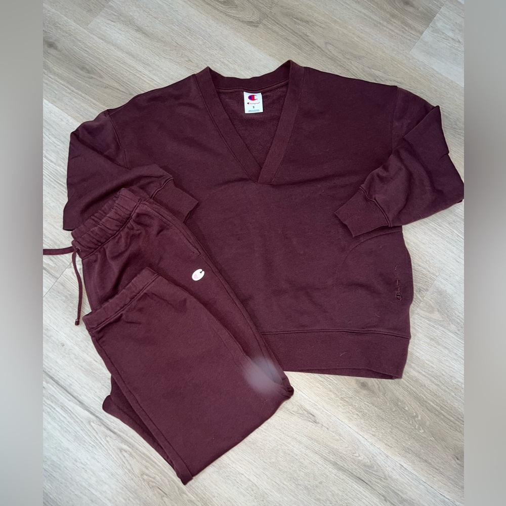 Champion Sweatshirt & Sweatpants